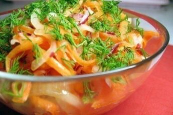 Солнечный салат из кураги и моркови