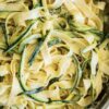 Паста с курицей и кабачками